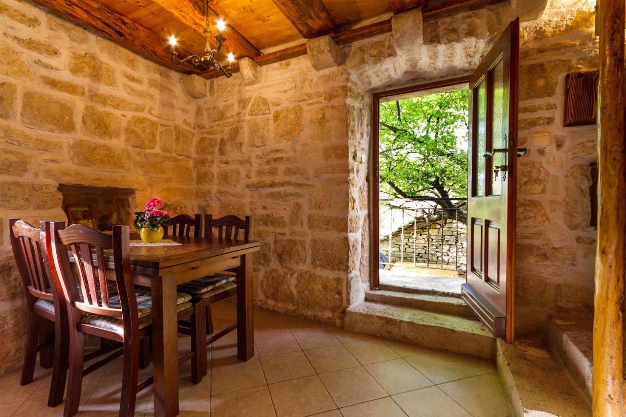 Old Small Stone House Zrnovo Exterior photo